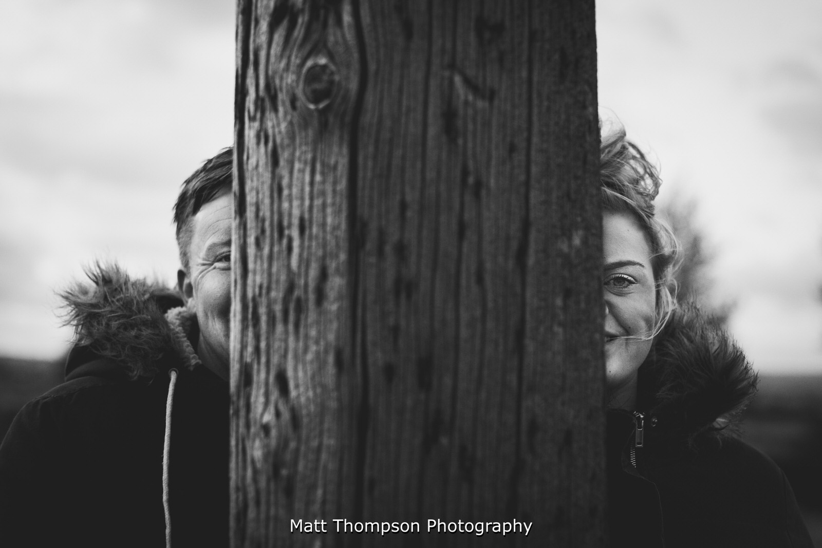 couple peaking