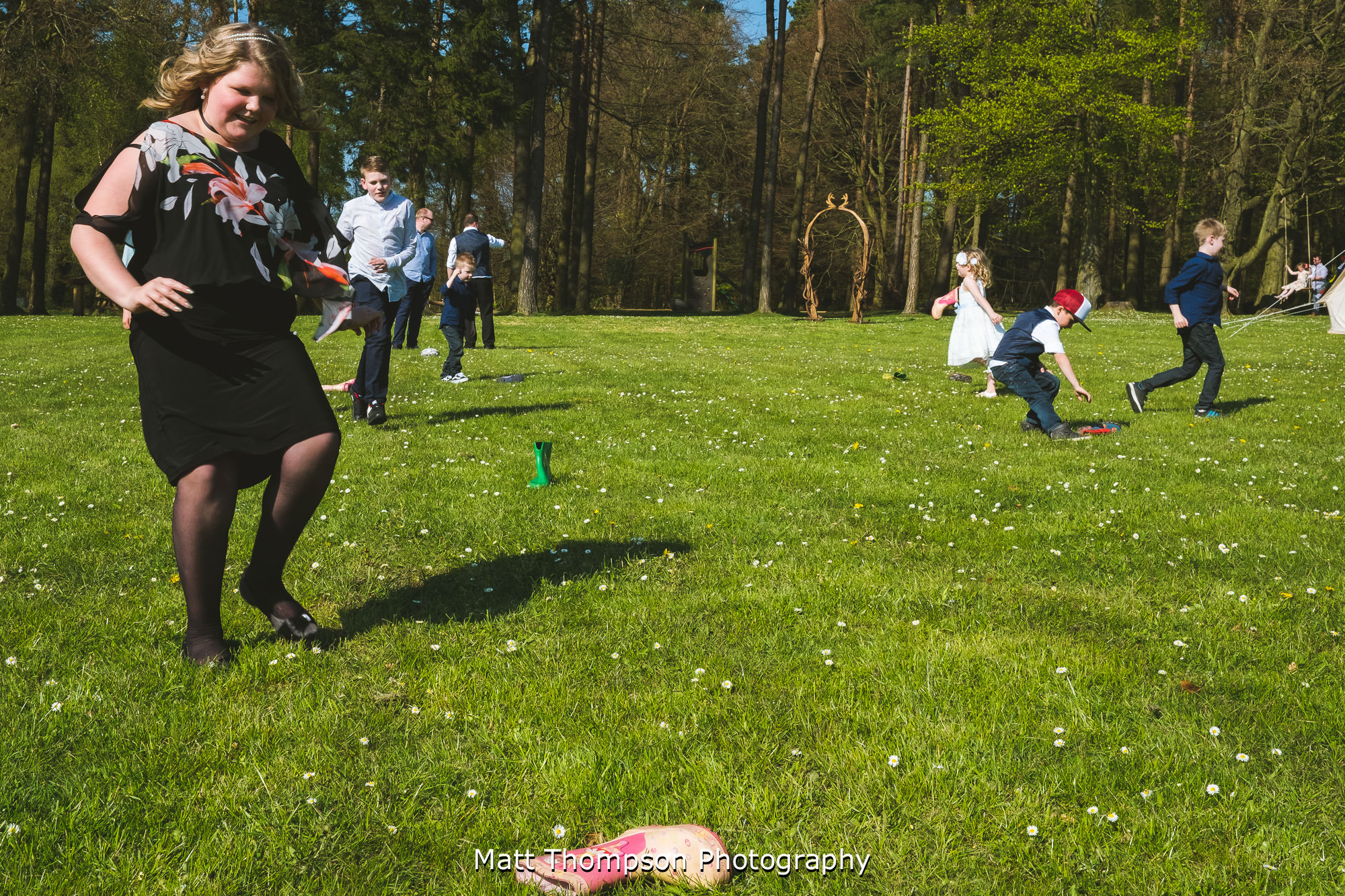 wedding kids playing