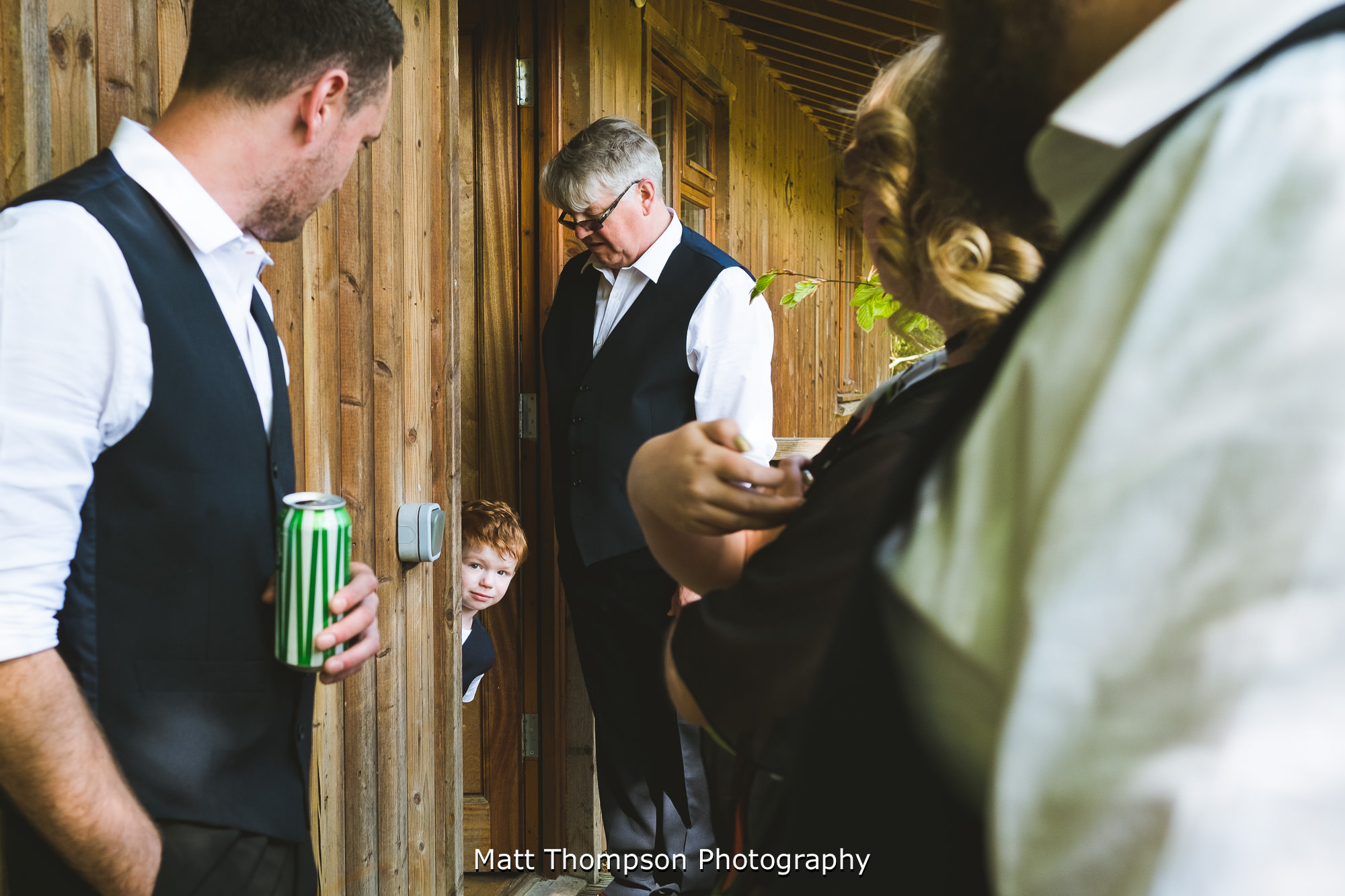 groomsmen getting ready