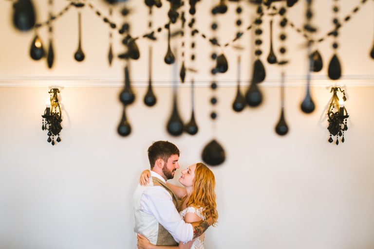 symetrical wedding photos