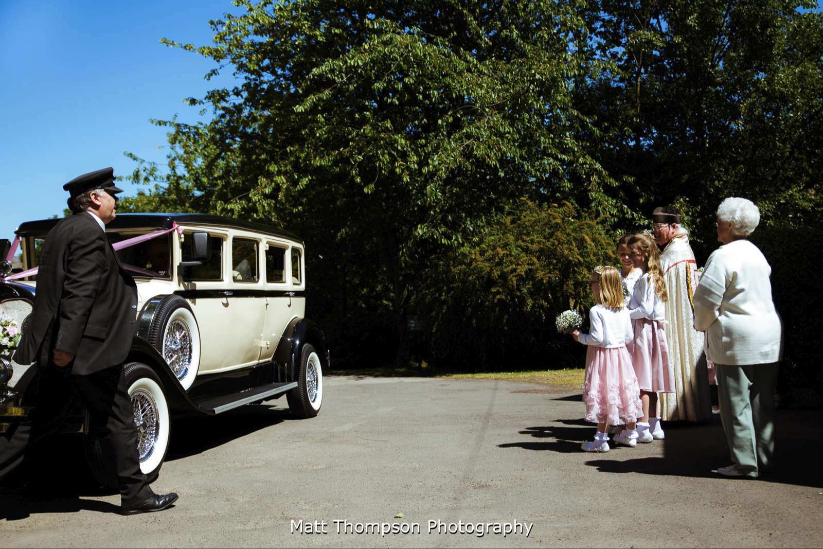 Bride arriving at church
