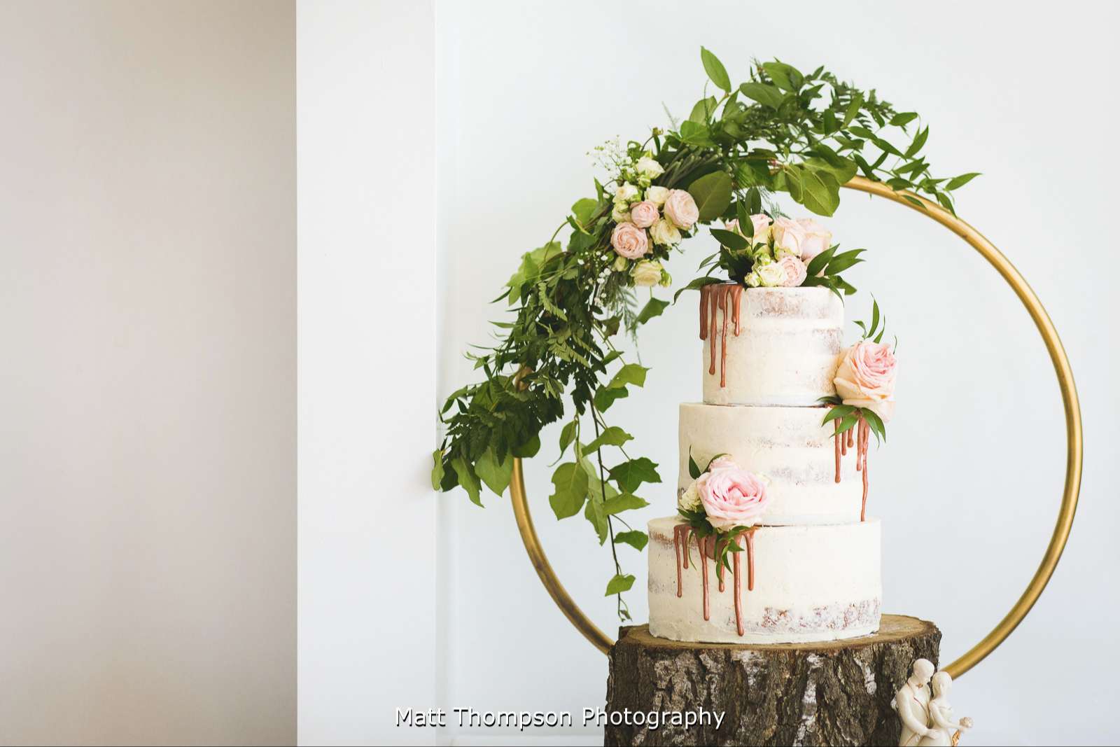 Wedding cake by white rose cake design
