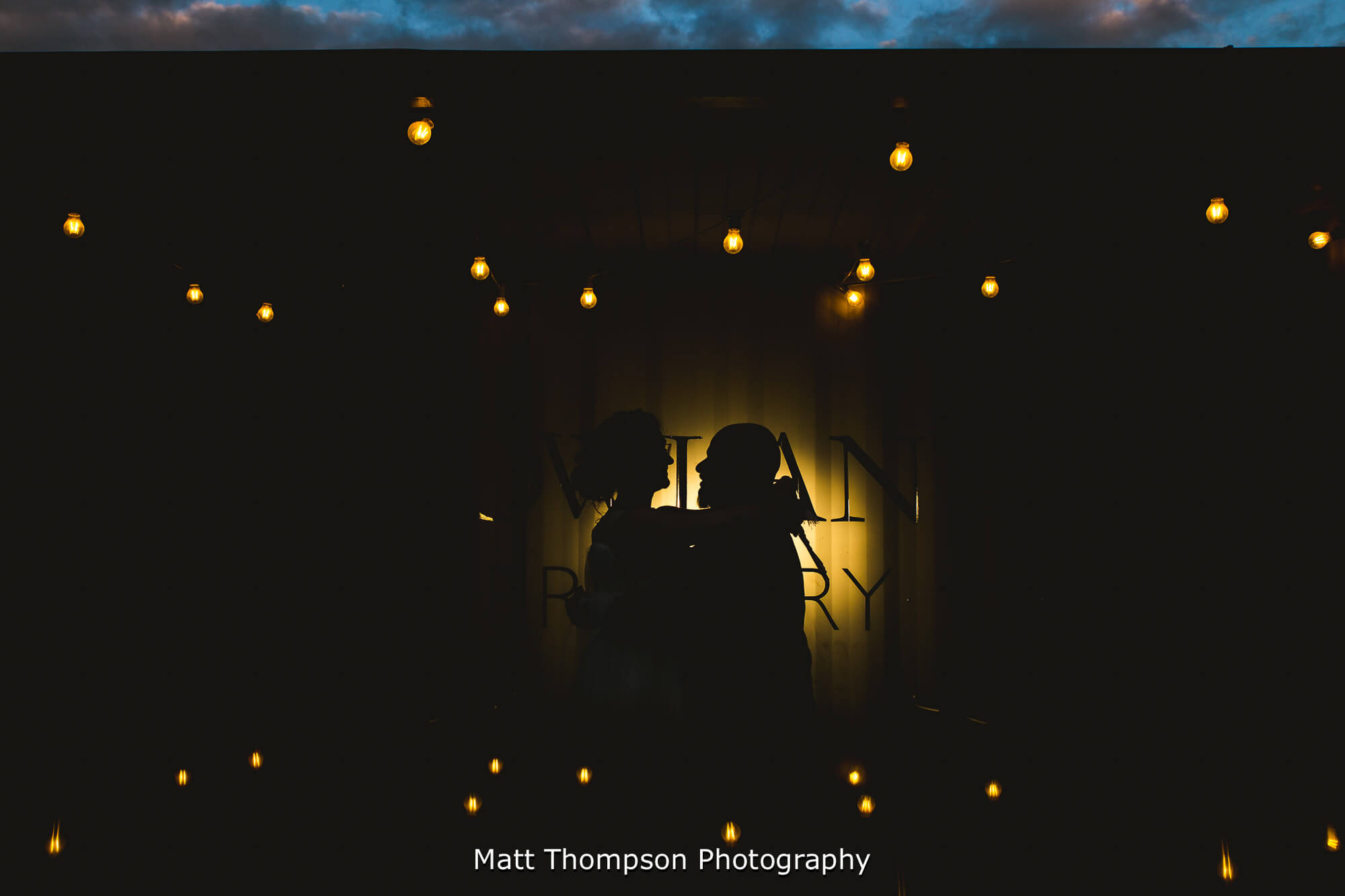 Silhouette wedding photos