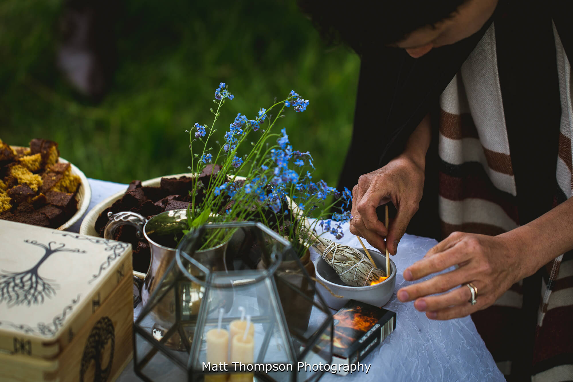 Hand fasting celebrant