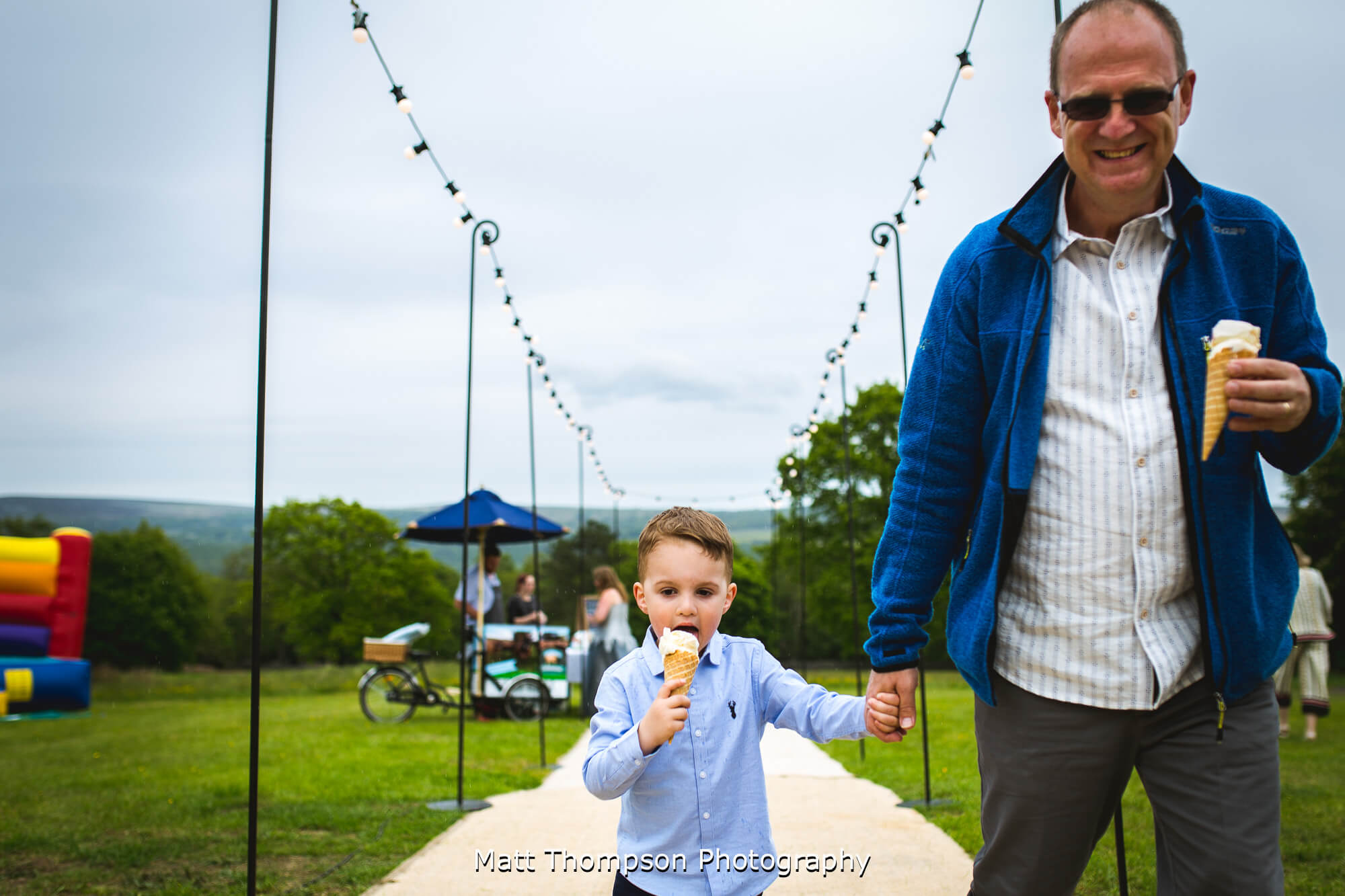 Kid with wedding ice cream