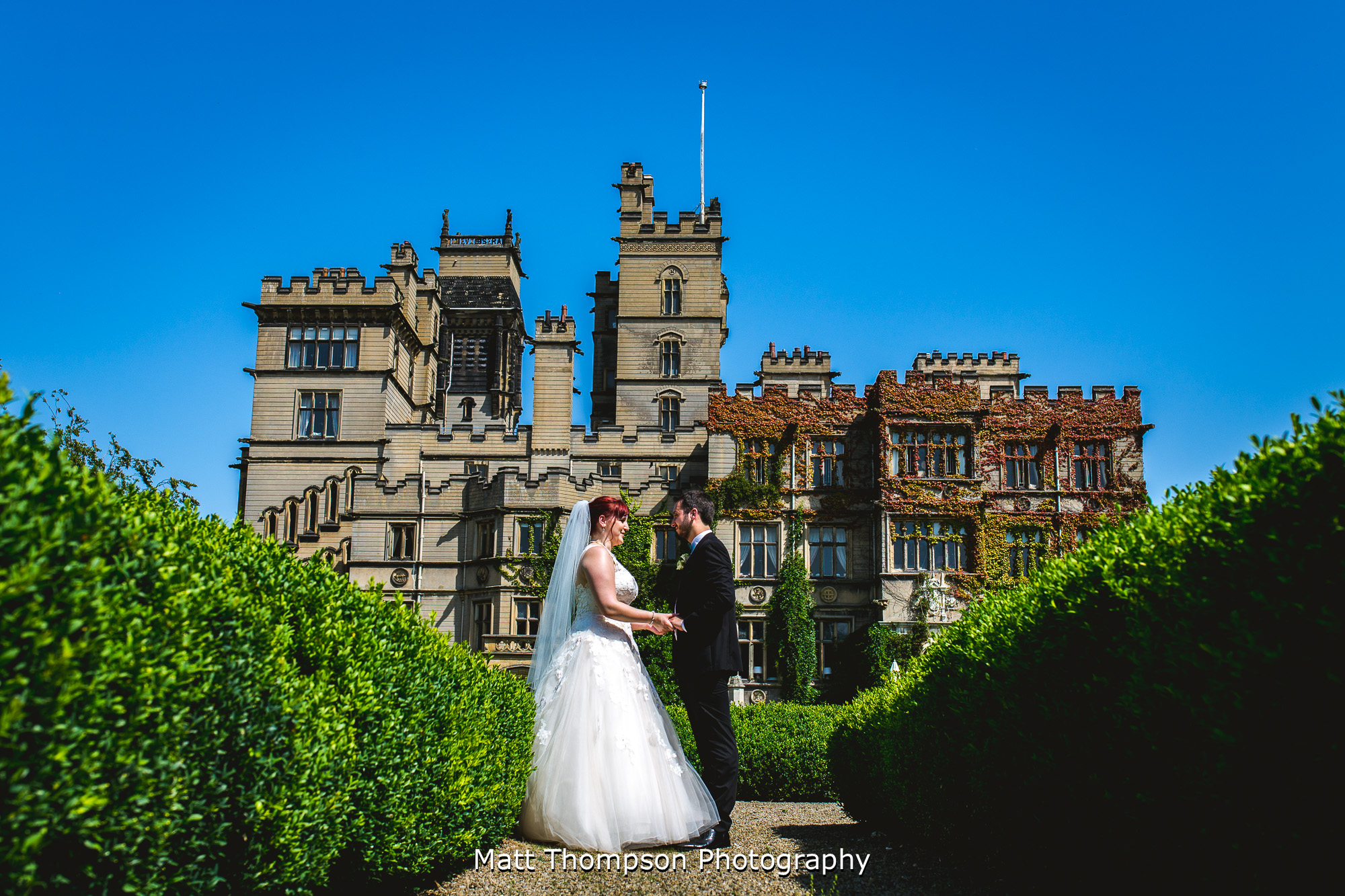 relaxed wedding photo