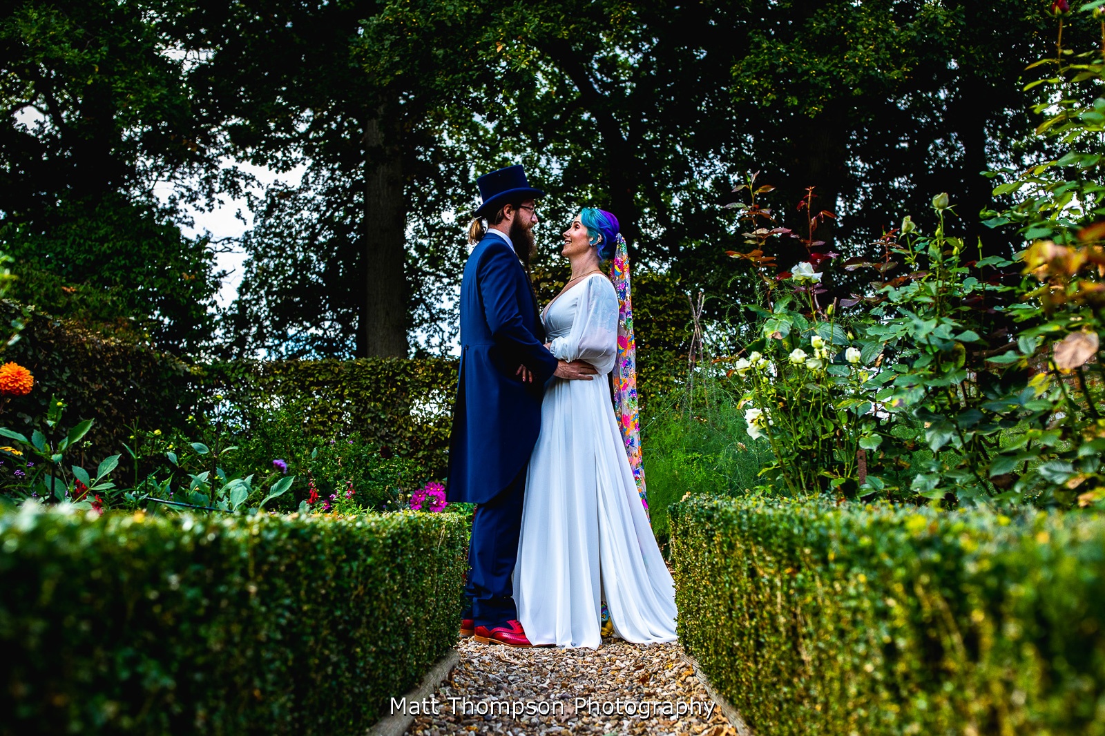 relaxed wedding portraits